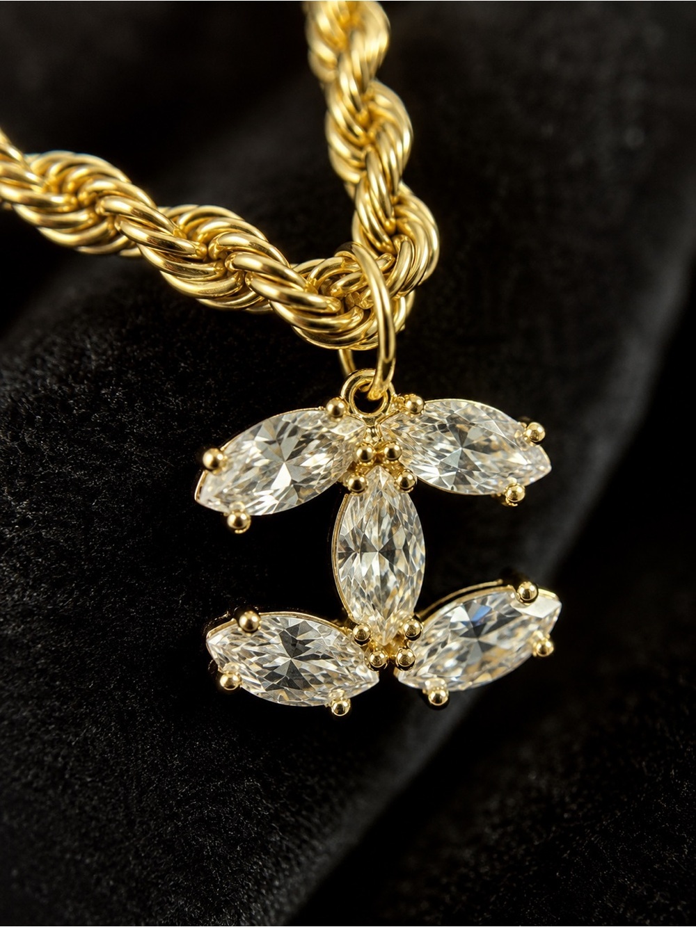 Gold Rope Chain Necklace With Interlocking Double-C Rhinestone Pendant - Picture 4 of 10
